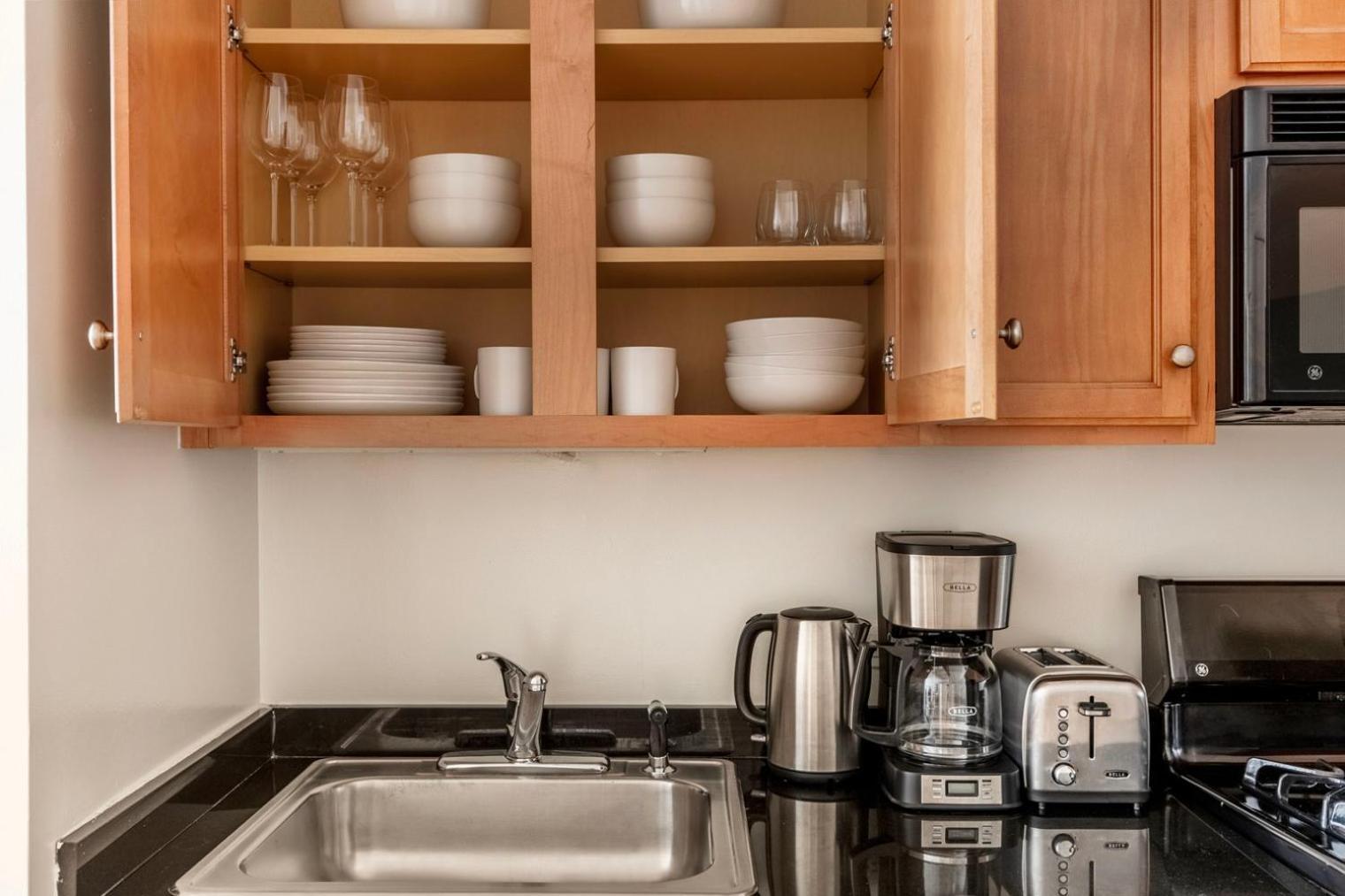 Fidi 1br W Doorman Wd Nr South St Seaport Nyc-1306