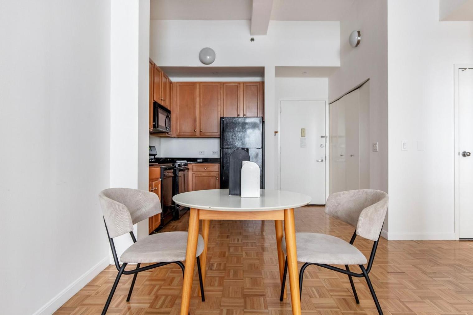 Fidi 1br W Doorman Wd Nr South St Seaport Nyc-1306 * New York